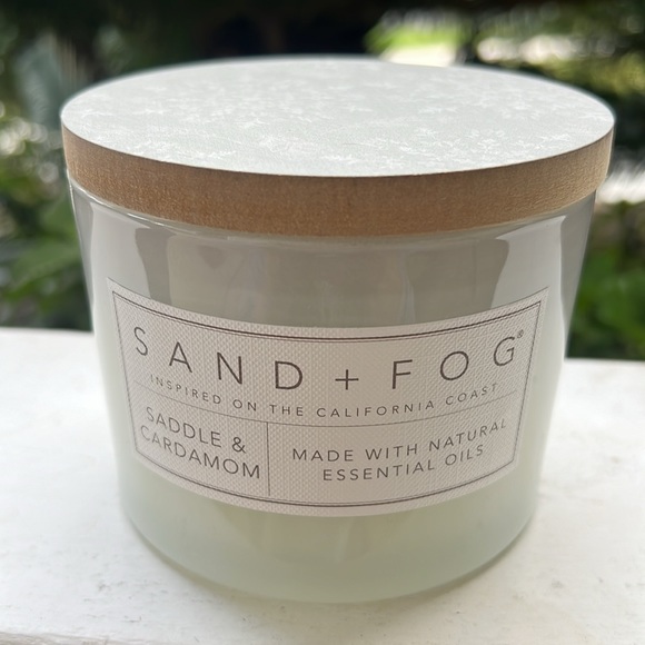 Saddle & Cardamon Scented Candle - Picture 6 of 10